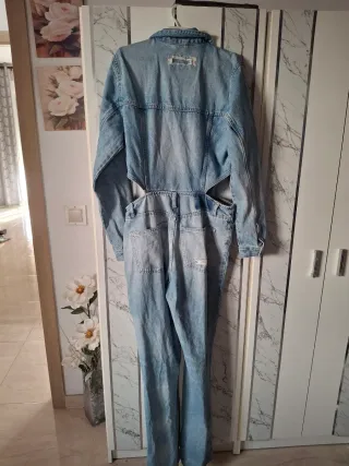 Mono vaquero Zara con aberturas cut out