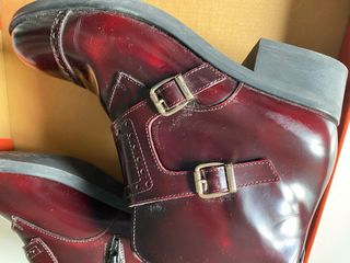 Botines charol hebillas burdeos
