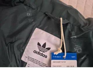Chaqueta plumífero Adidas verde para mujer