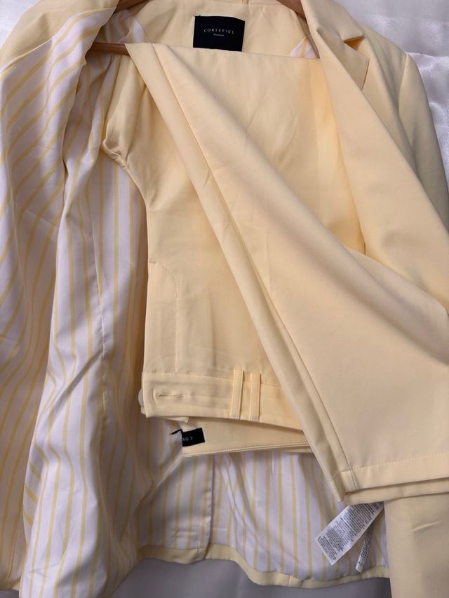 Conjunto Cortefiel Blazer y Pantalón Beige/Amarill