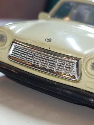 TRABANT 601-S 1/43 WELLY