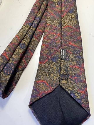 Corbata floral azul y dorada