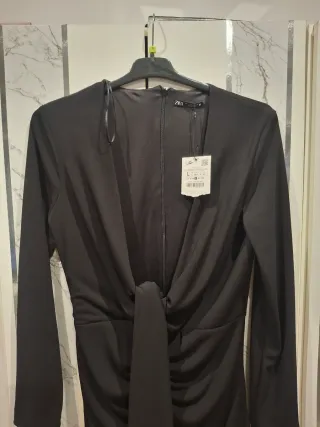 Vestido mini fiesta escote elástico Zara