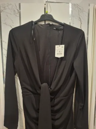 Vestido mini fiesta escote elástico Zara