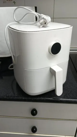 Freidora de aire blanca