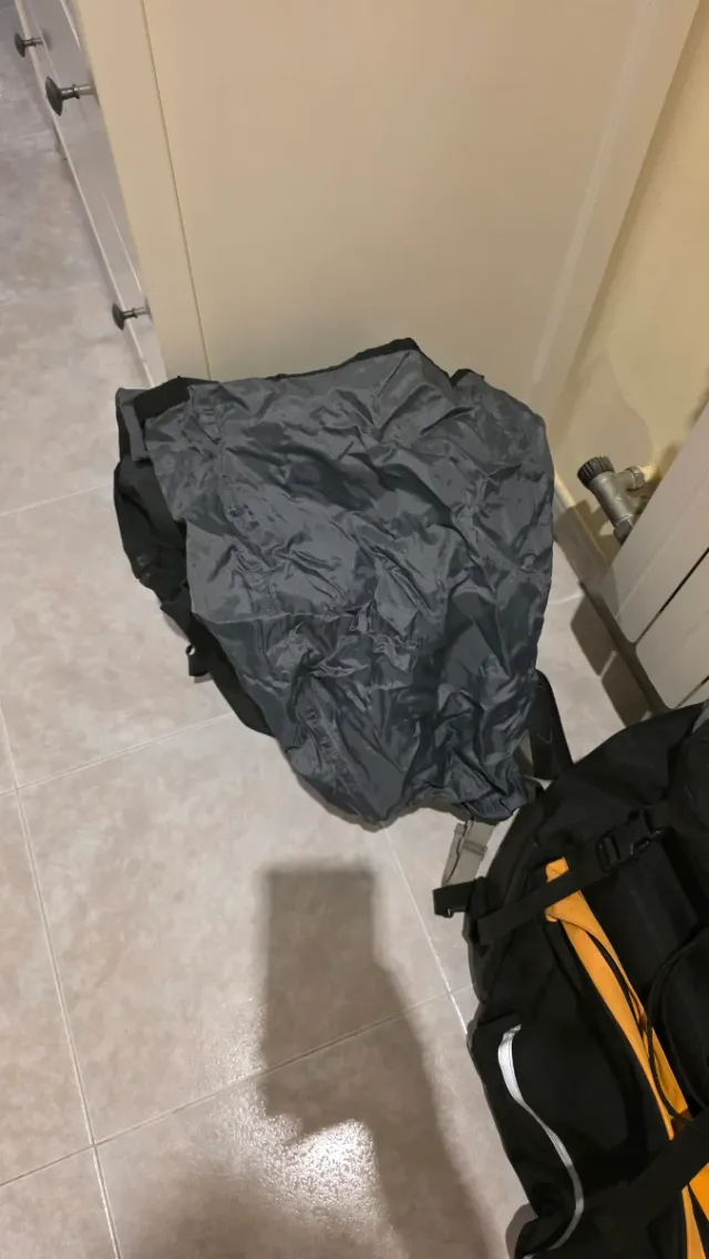 Alforjas para bicicleta negras y naranjas