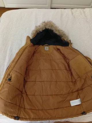 Abrigo Carhartt Marrón con Capucha