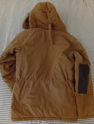 Abrigo Carhartt Marrón con Capucha