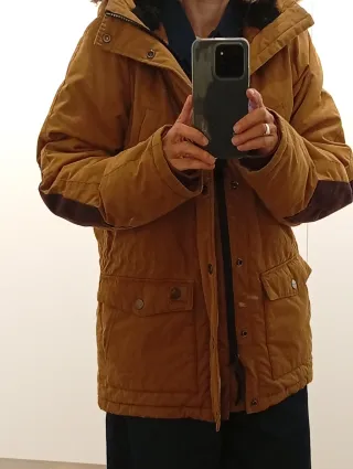 Abrigo Carhartt Marrón con Capucha