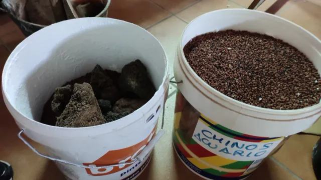 Acuario Chinos Base y Rocas