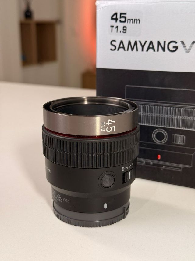 Samyang 45mm T1.9 V-AF