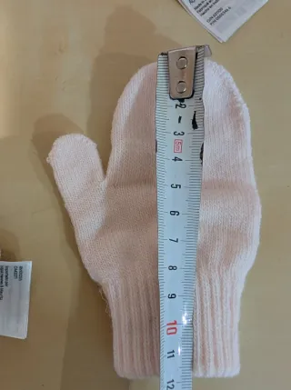 Dos pares de manoplas rosas