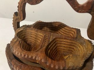 Cesto Portavivande in Legno Intagliato