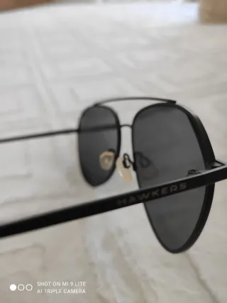 Gafas de sol Hawkers negras y grises