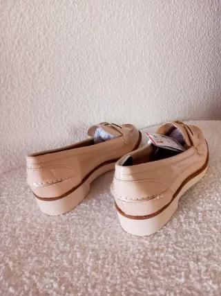 Mocasines Zara mujer charol beige T.38