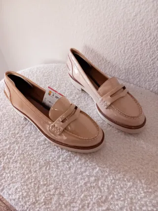 Mocasines Zara mujer charol beige T.38