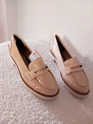 Mocasines Zara mujer charol beige T.38