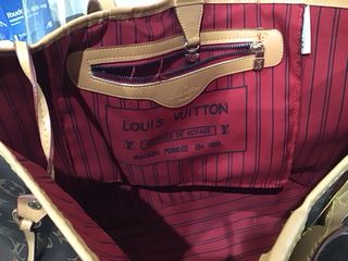 Bolso hombro LV no verdadero en buen estado