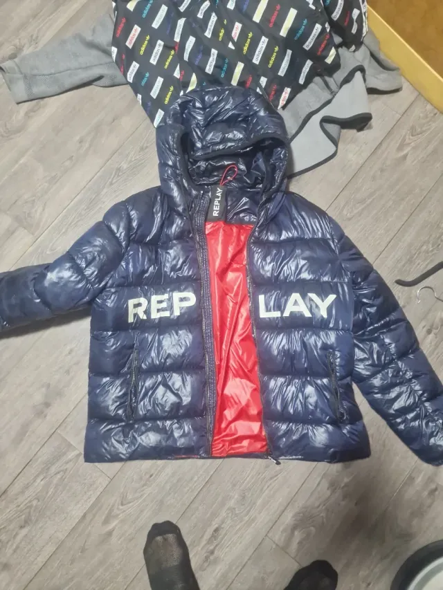 Chaqueta Replay Azul Brillante con Forro Rojo