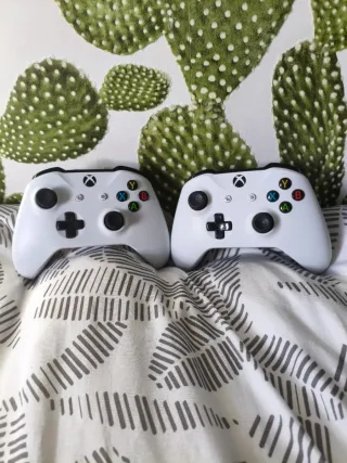 Dos Mandos Xbox One S