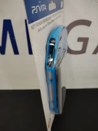 PS Vita: Funda Silicona y Protector Pantalla Slim