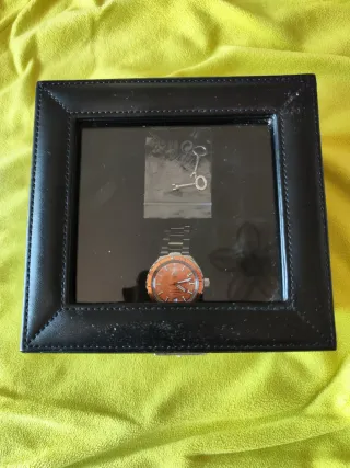 EXPOSITOR DE RELOJES