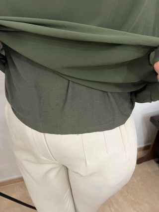 Blusa verde oliva talla L