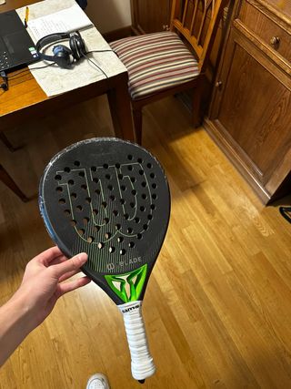 Wilson Blade V2 Pro