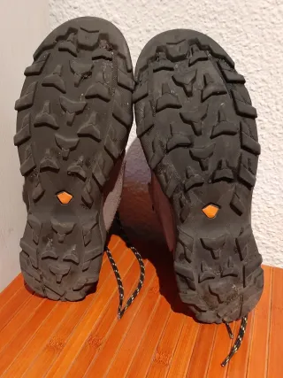 Botas de montaña Decathlon MH500 Talla 38