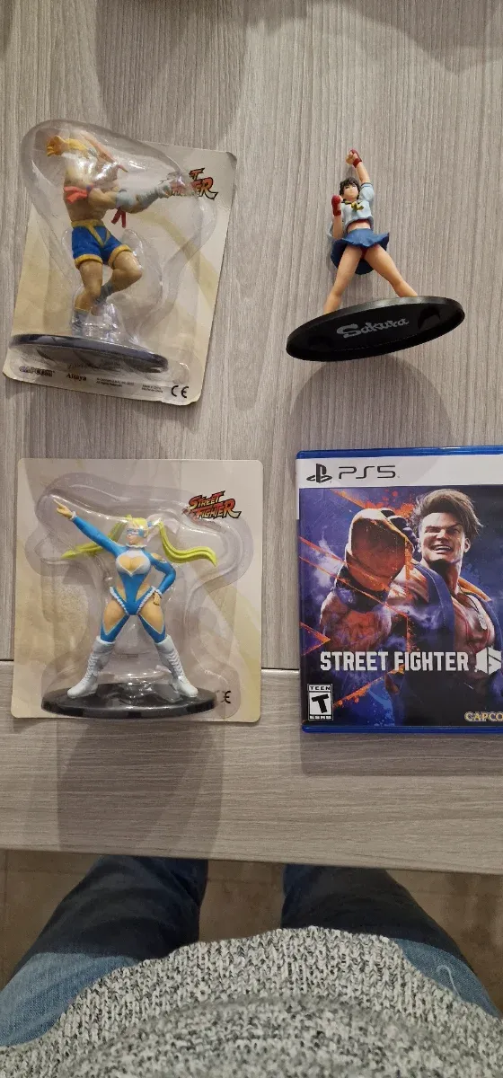 PS5 Street Fighter 6 + Figuras