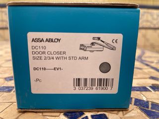 Cierra puertas Assa Abloy DC110