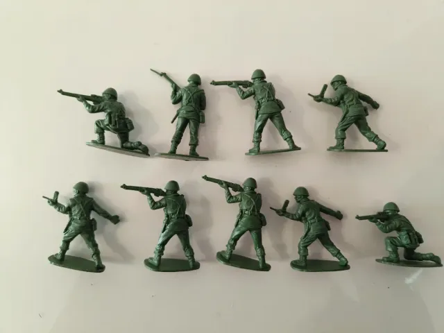 Lotto 9 soldatini vintage