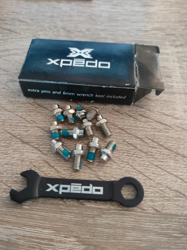 Xpedo Tornillos para Pedales + Llave Allen 6mm