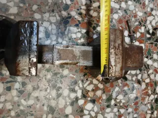 Torno de banco marca acesa