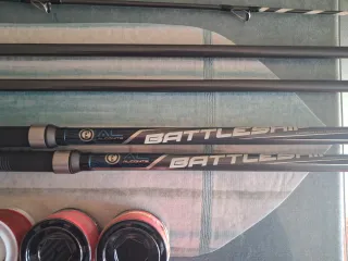 2 cañas y 2 carretes de pesca