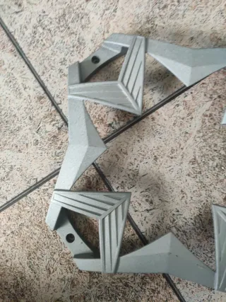 Embellecedor de subwoofer gris