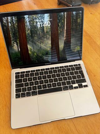 MacBook Air M1 8/256 GB