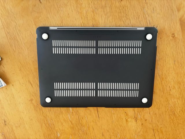 MacBook Air M1 8/256 GB