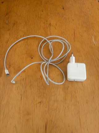 MacBook Air M1 8/256 GB