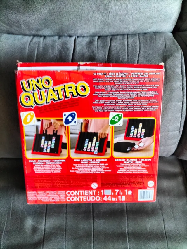 UNO Quatro Juego de Mesa