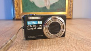 Cámara Digital Ricoh Caplio R6 7.2 MP