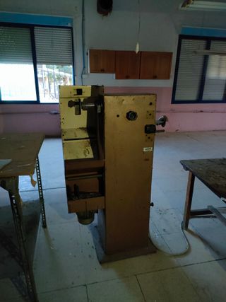 Todas las máquinas necesarias para hacer calzado