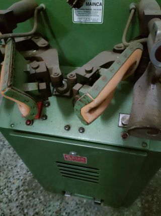 Todas las máquinas necesarias para hacer calzado