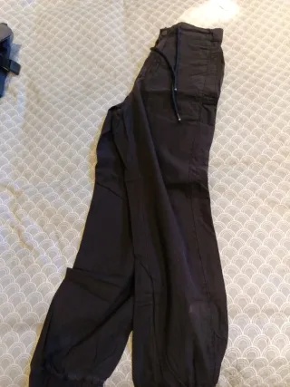 Pantalón Zara negro