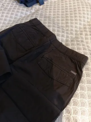 Pantalón Zara negro