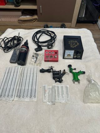 Kit de Tatuaje: Máquinas y Fuente