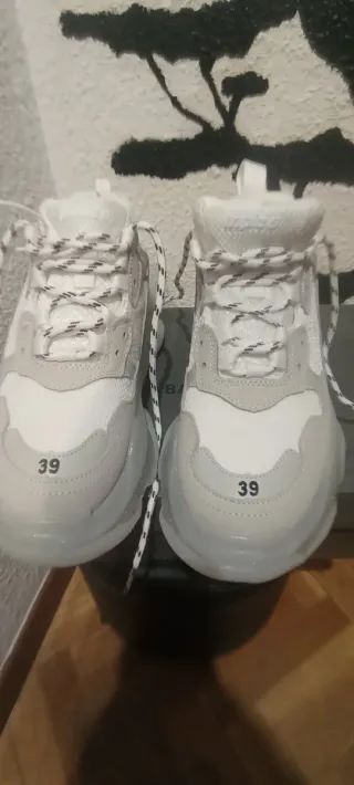 Balenciaga Triple S Beige/Blanco