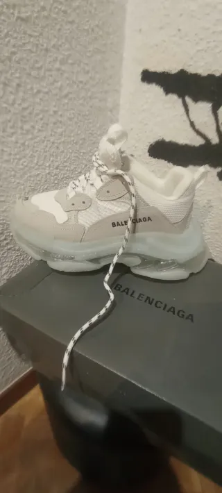 Balenciaga Triple S Beige/Blanco