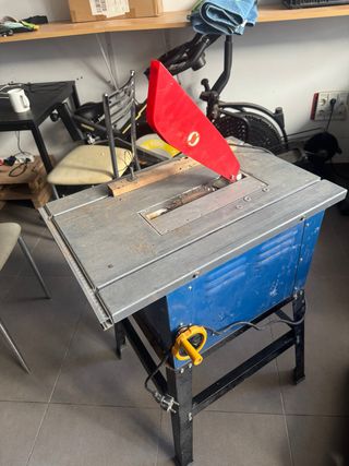 Sierra de disco azul