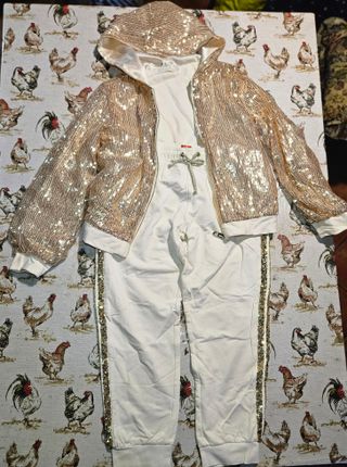 Completo giacca e pantaloni dorati paillettes